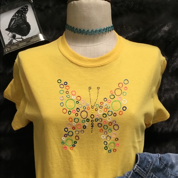 Gildan Tops - Butterfly Outline Tshirt